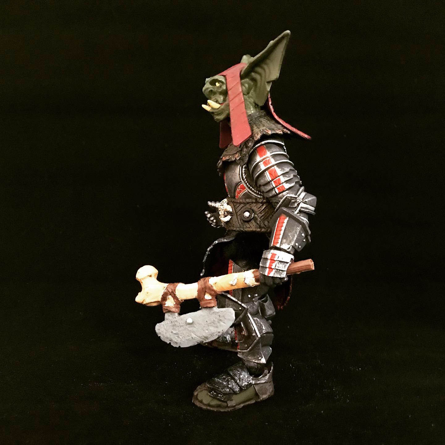Death & Plastic Custom Wired Cape For Swigg 2.0 Goblin Bodies - 1:12 Scale Mythic Legions Fodder (Purple Cloth)